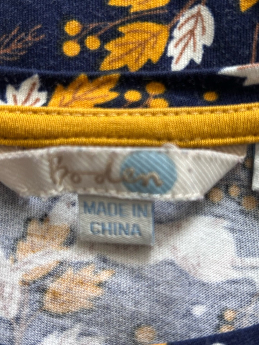 Boden Hare Rabbit Print Long Sleeve Crewneck Top - Picture 4 of 9